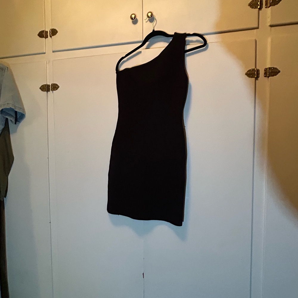 Sincerely Jules Black One-Shoulder Dress
